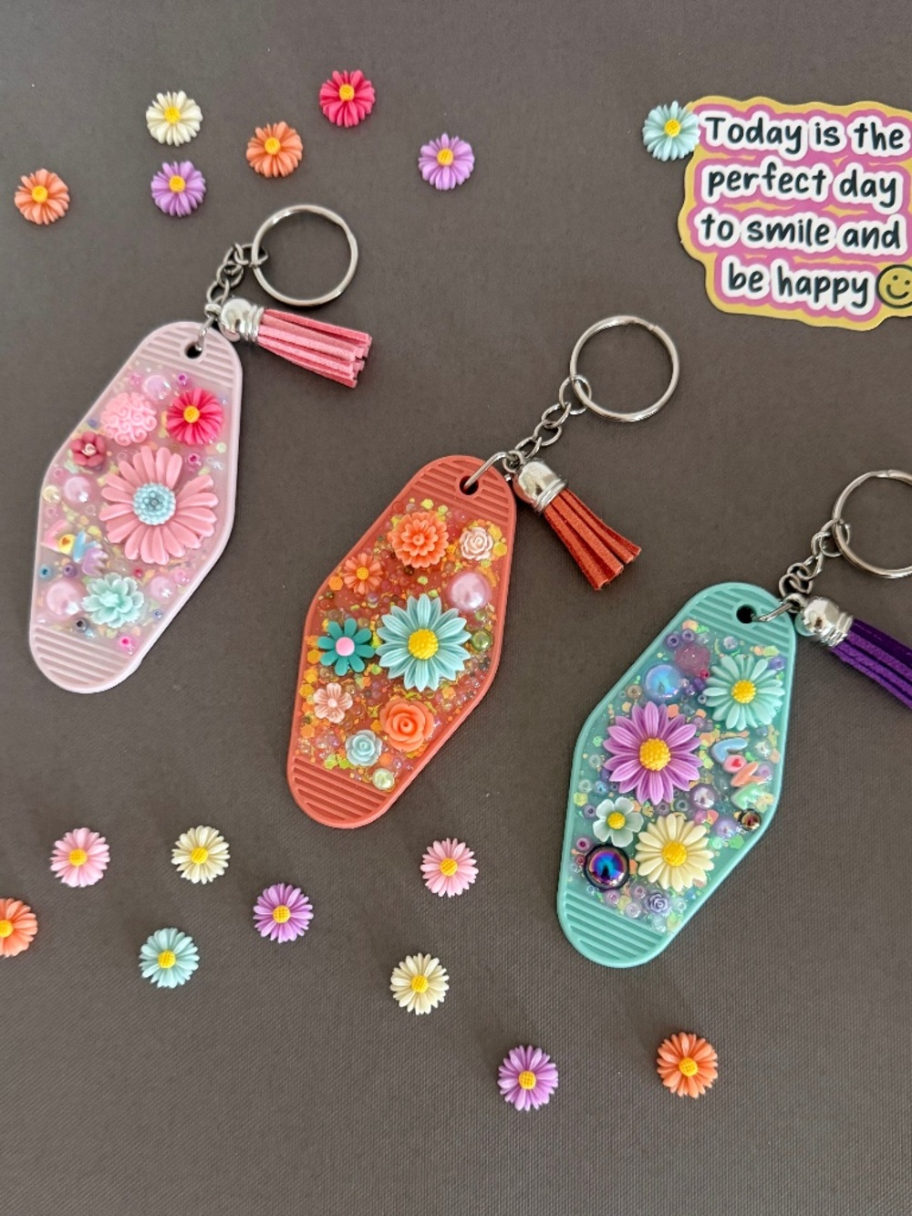 JUNK KEYCHAIN Hotel Room Key - Retro Resin Flowers Beads Handmade - Personalized